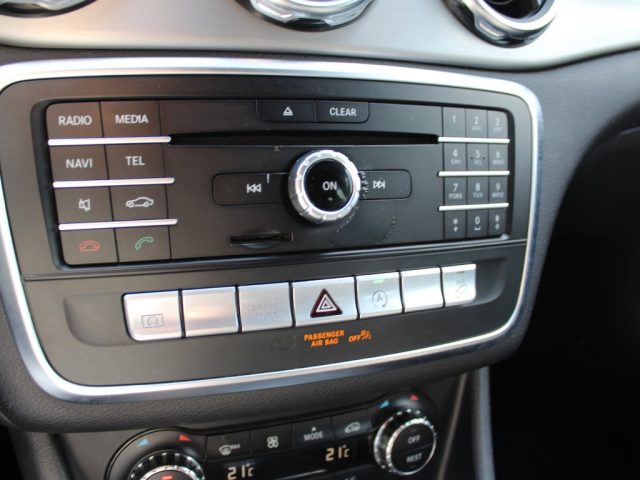 MERCEDES-BENZ GLA 200 usata, con Volante multifunzione