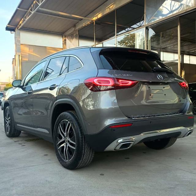 MERCEDES-BENZ GLA 180 usata, con Alzacristalli elettrici