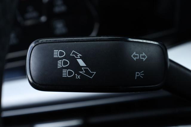 VOLKSWAGEN Golf Variant usata, con Servosterzo