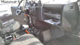 LAND ROVER Defender usata 9