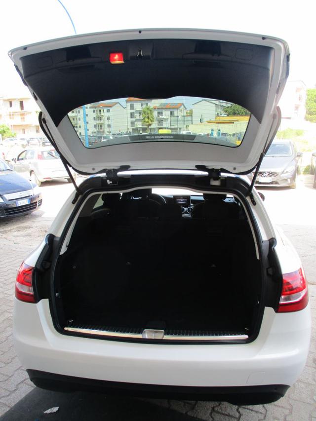 MERCEDES-BENZ C 200 usata, con Boardcomputer