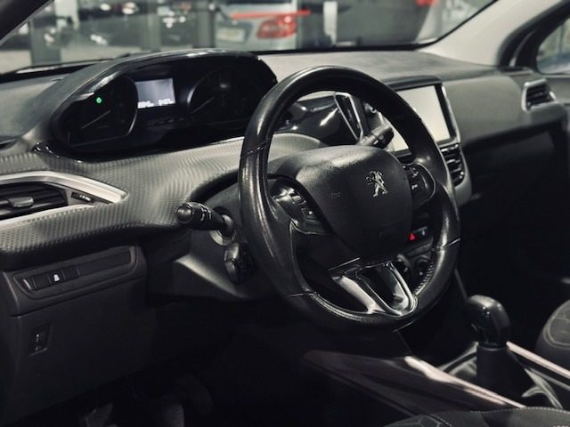 PEUGEOT 2008 usata, con Climatizzatore