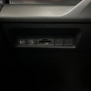 PEUGEOT 308 usata, con Fari LED