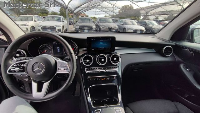 MERCEDES-BENZ GLC 300 usata, con Controllo elettronico della corsia
