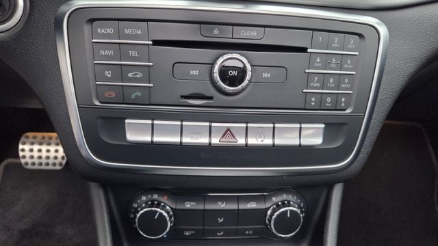 MERCEDES-BENZ CLA 220 usata, con USB