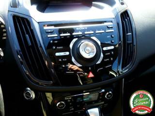 FORD Kuga usata, con Touch screen