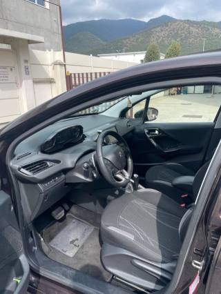 PEUGEOT 208 usata, con Autoradio