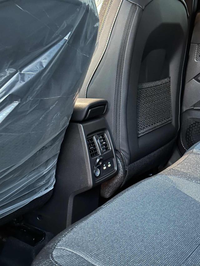 RENAULT Captur usata, con Sedile posteriore sdoppiato