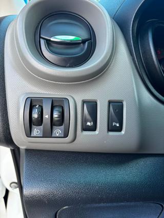 RENAULT Trafic usata 22