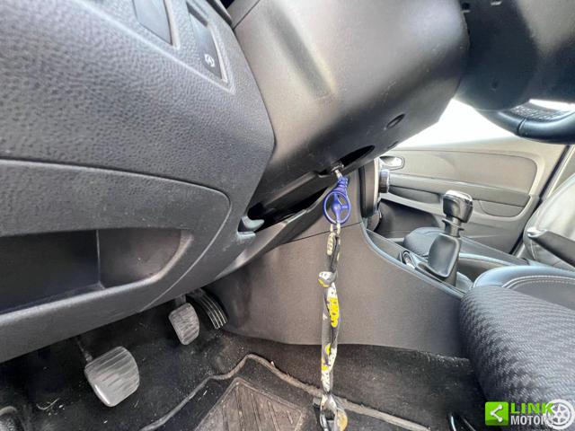 RENAULT Clio usata, con Park Distance Control