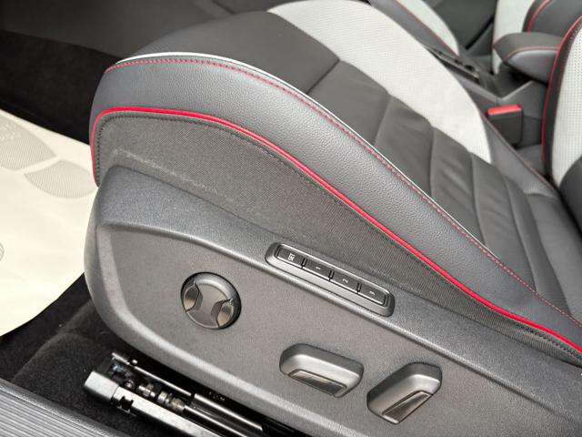 VOLKSWAGEN Golf GTI usata, con Sistema di navigazione