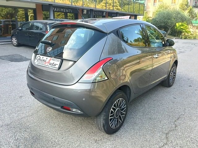 LANCIA Ypsilon usata, con USB