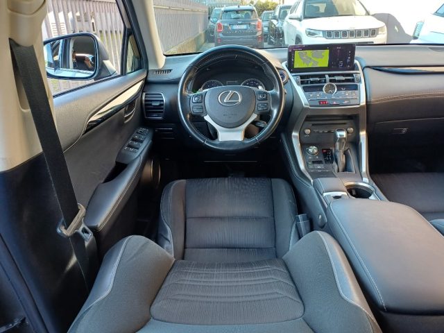 LEXUS NX 300 usata, con Volante in pelle