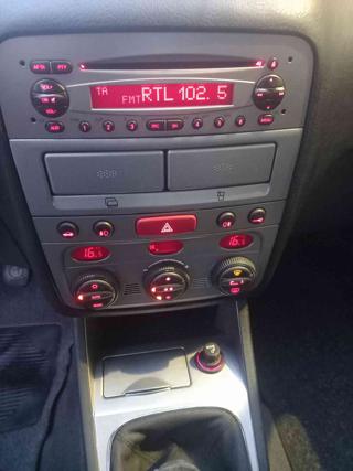 ALFA ROMEO 147 usata 23
