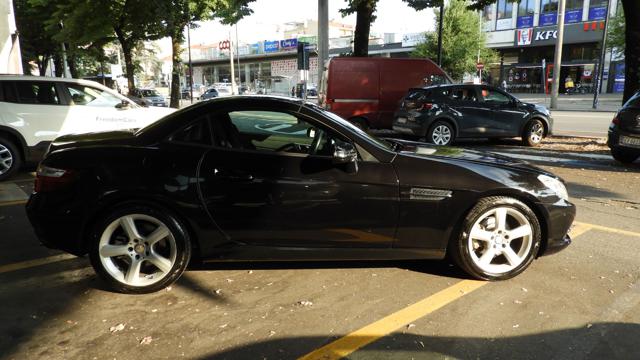 MERCEDES-BENZ SLK 200 usata, con Chiusura centralizzata