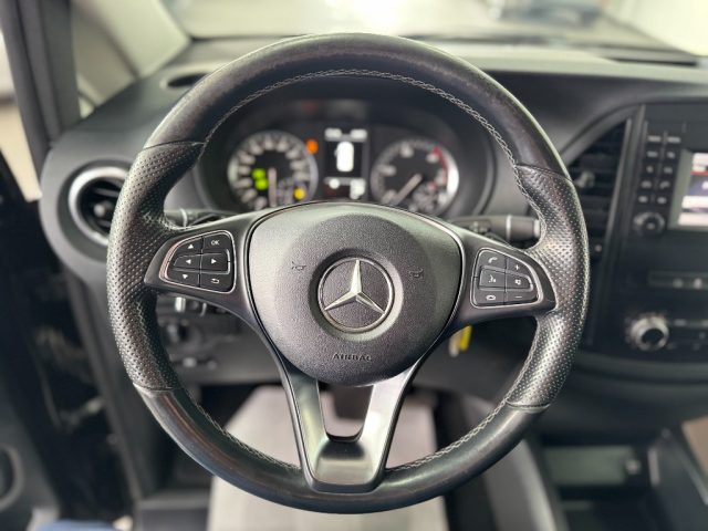 MERCEDES-BENZ Vito usata, con Leve al volante