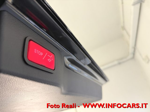 MERCEDES-BENZ V 300 usata, con Touch screen