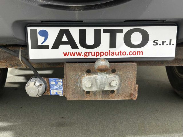 NISSAN Terrano II usata 23