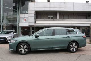 VOLKSWAGEN Passat Variant usata, con Airbag