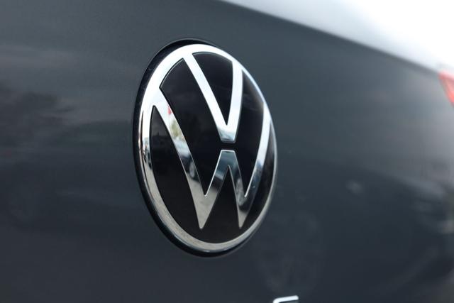 VOLKSWAGEN Golf usata, con Hill holder