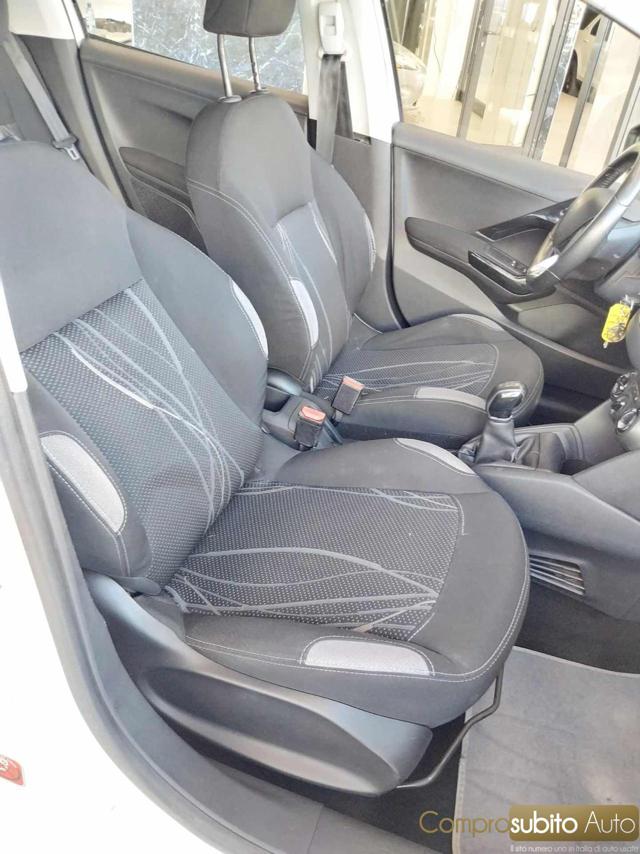 PEUGEOT 208 usata, con Airbag testa
