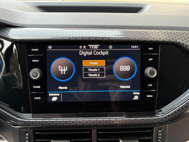 VOLKSWAGEN T-Cross usata, con Leve al volante