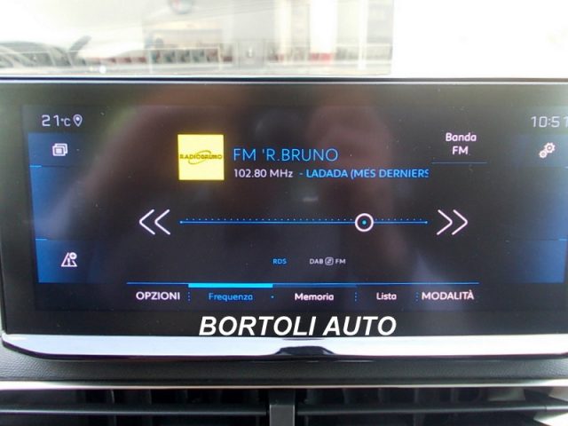 PEUGEOT 2008 usata, con Touch screen
