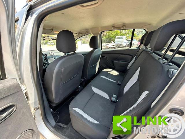 DACIA Sandero usata, con Autoradio