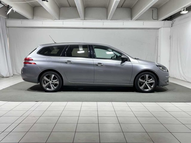PEUGEOT 308 usata, con Cerchi in lega