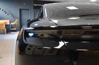 PORSCHE Taycan usata 18