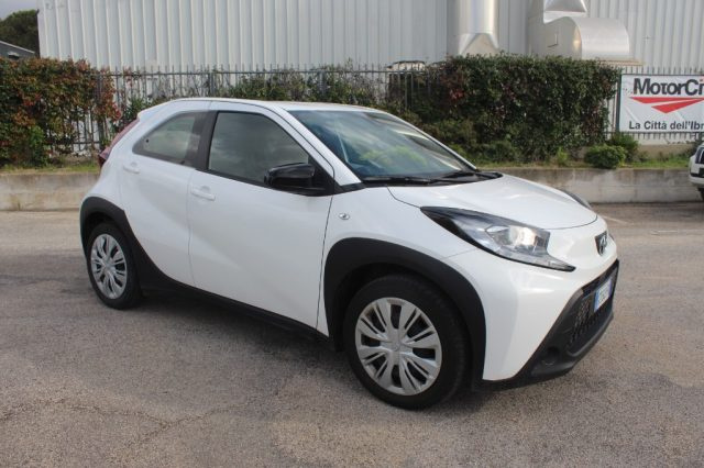 TOYOTA Aygo X usata, con Luci diurne