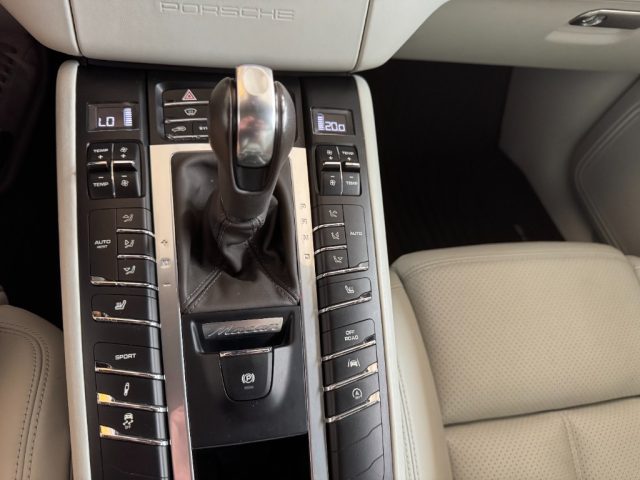 PORSCHE Macan usata, con Servosterzo