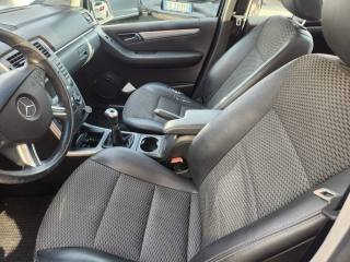 MERCEDES-BENZ B 180 usata, con Fendinebbia