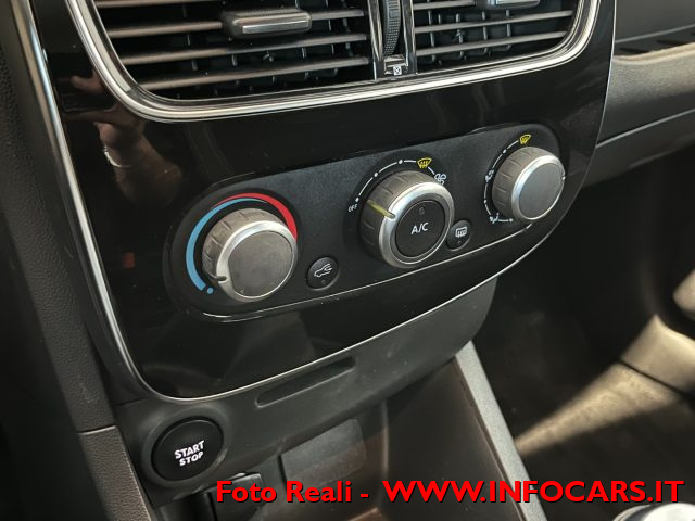 RENAULT Clio usata, con USB