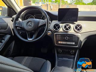 MERCEDES-BENZ GLA 180 usata, con Telecamera per parcheggio assistito