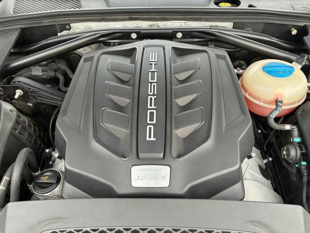 PORSCHE Macan usata 27