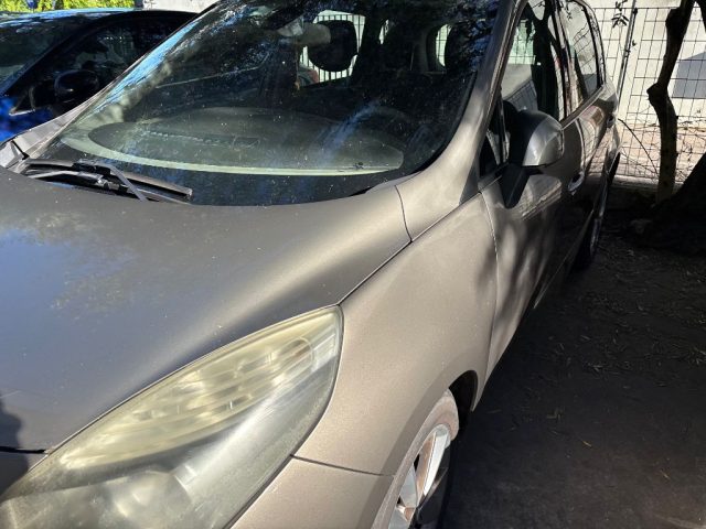 RENAULT Scenic usata, con Airbag