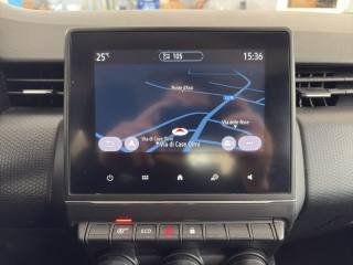RENAULT Clio usata, con Touch screen