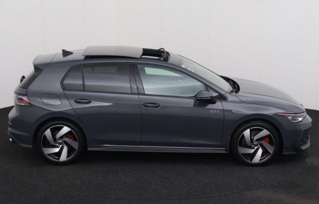 VOLKSWAGEN Golf usata, con Alzacristalli elettrici