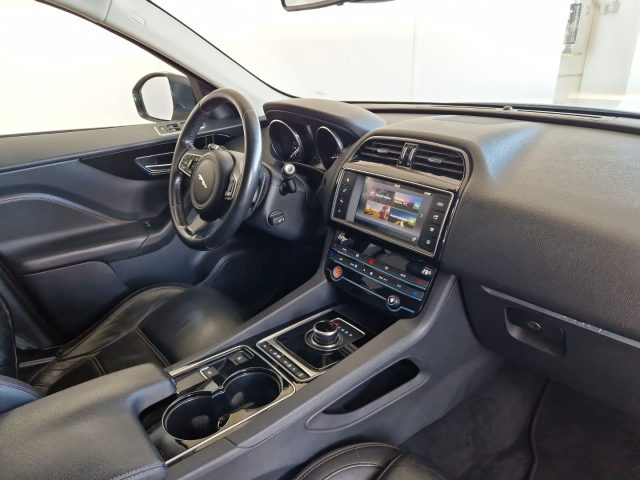 JAGUAR F-Pace usata, con Fendinebbia