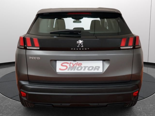 PEUGEOT 3008 usata, con USB