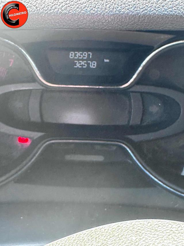 RENAULT Captur usata, con Autoradio