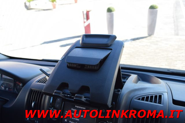 PEUGEOT Boxer usata, con Bracciolo