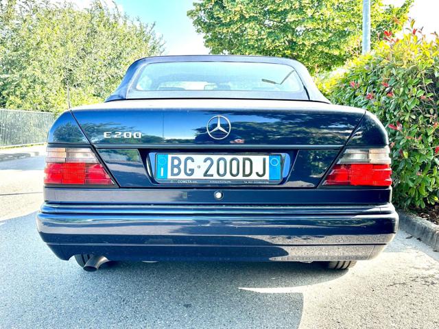 MERCEDES-BENZ E 200 usata, con Cerchi in lega
