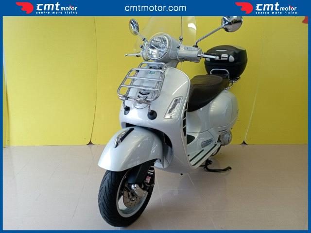 VESPA GTS 300 usata 1