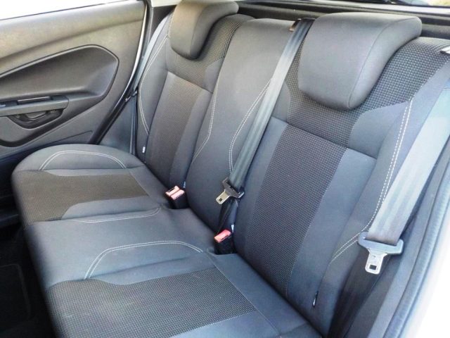 FORD Fiesta usata, con Sedile posteriore sdoppiato