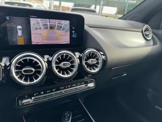 MERCEDES-BENZ GLA 200 usata, con Sedile posteriore sdoppiato