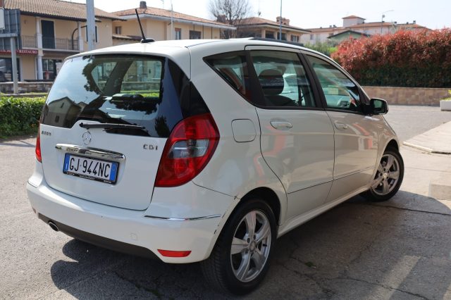 MERCEDES-BENZ A 180 usata 59