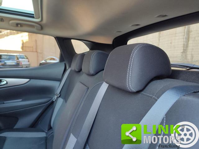 NISSAN Qashqai usata, con Fari LED