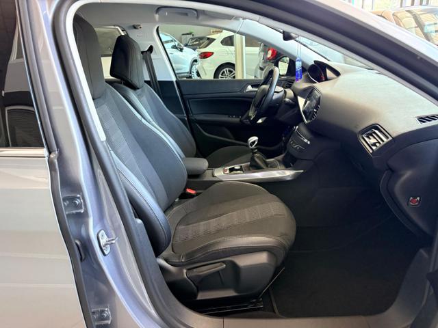 PEUGEOT 308 usata, con Volante multifunzione
